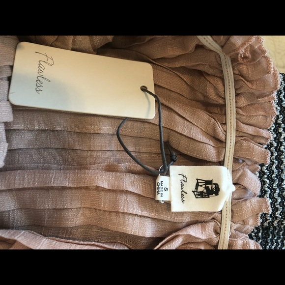 Off the shoulder dress - Picture 3 of 3